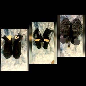 Black backless wedge heels